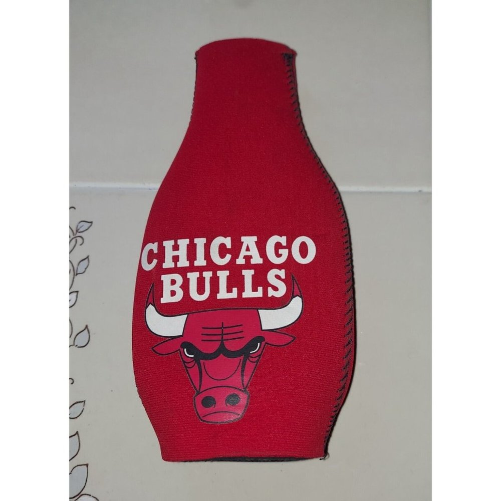 Chicago Bulls 12oz Bottle Cooler NBA Can Holder Foam Koozie COOL!